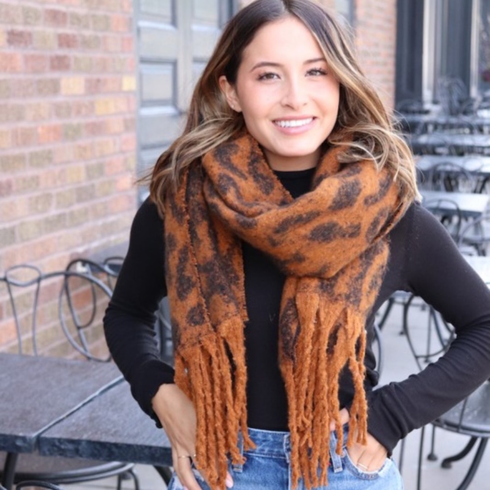 SALE - Cozy Long Leopard Print Scarf